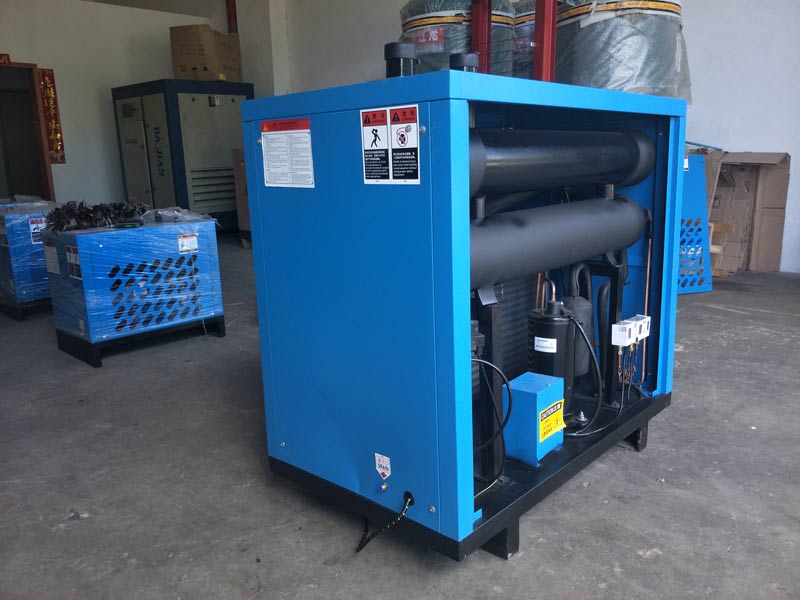 壓縮空氣冷凍式干燥機(jī)多少錢(qián)一臺(tái)